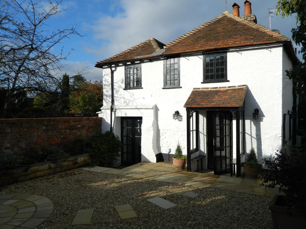 Henry VIII Cottage In The Heart Of Henley Εξωτερικό φωτογραφία